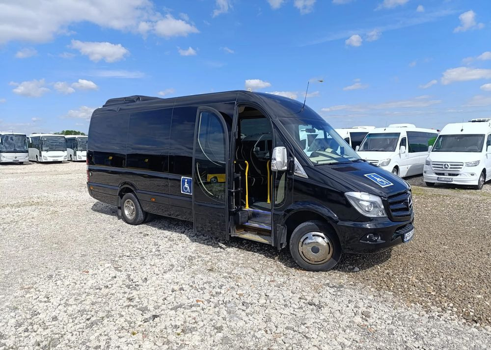 Mercedes-Benz Sprinter 519 - Minibusz, Kisbusz: 2 kép. Mercedes-Benz Sprinter 519 - Minibusz, Kisbusz: 2 kép.
