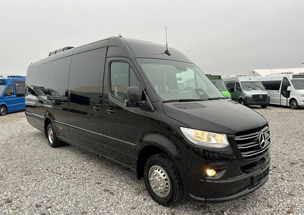 Mercedes-Benz Sprinter 519 - Minibusz, Kisbusz: 2 kép. Mercedes-Benz Sprinter 519 - Minibusz, Kisbusz: 2 kép.