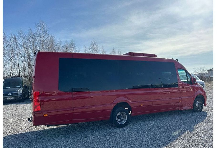 Mercedes-Benz Sprinter - Minibusz, Kisbusz: 3 kép. Mercedes-Benz Sprinter - Minibusz, Kisbusz: 3 kép.