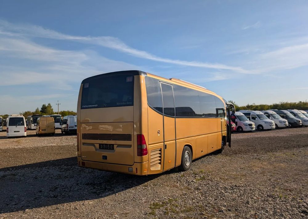 Mercedes-Benz Tourino - Távolsági busz: 5 kép. Mercedes-Benz Tourino - Távolsági busz: 5 kép.