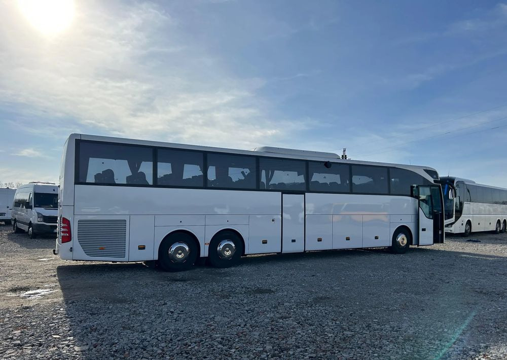 Mercedes-Benz Tourismo - Távolsági busz: 5 kép. Mercedes-Benz Tourismo - Távolsági busz: 5 kép.