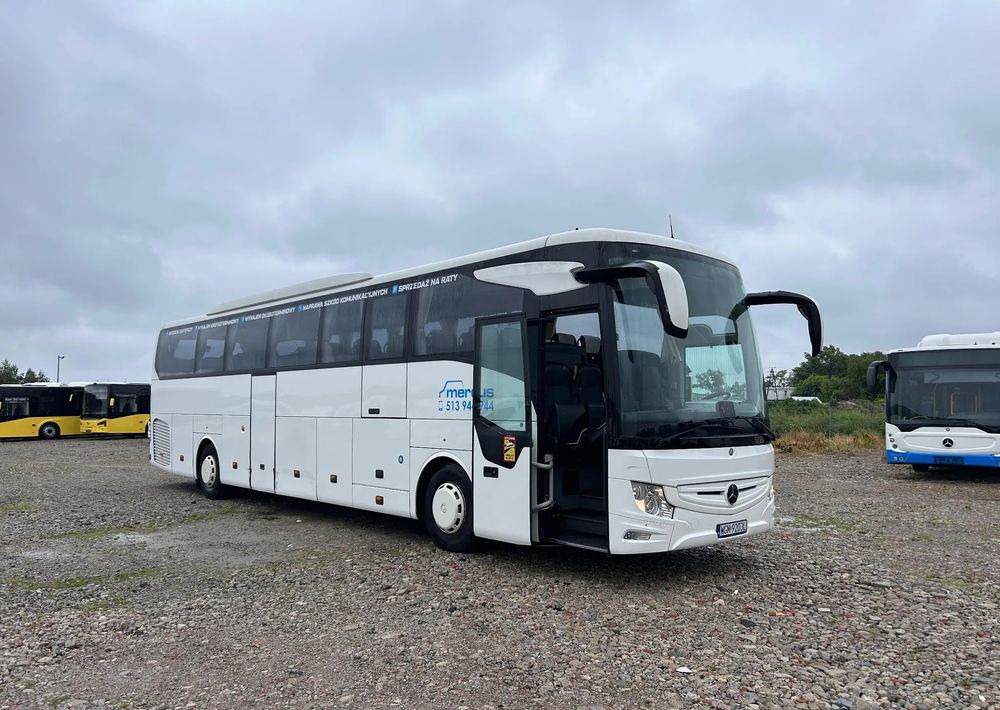 Mercedes-Benz Tourismo - Távolsági busz: 1 kép. Mercedes-Benz Tourismo - Távolsági busz: 1 kép.