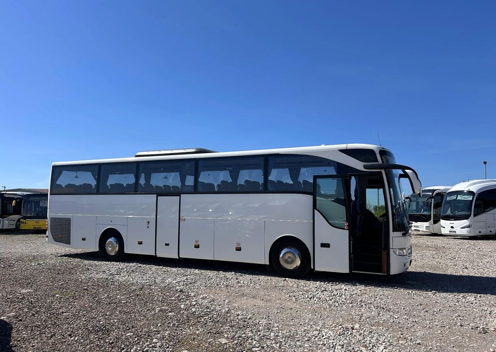 Mercedes-Benz Tourismo - Távolsági busz: 4 kép. Mercedes-Benz Tourismo - Távolsági busz: 4 kép.