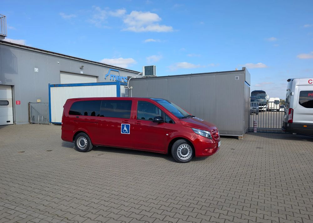 Mercedes-Benz Vito 116 - Minibusz, Kisbusz: 2 kép. Mercedes-Benz Vito 116 - Minibusz, Kisbusz: 2 kép.