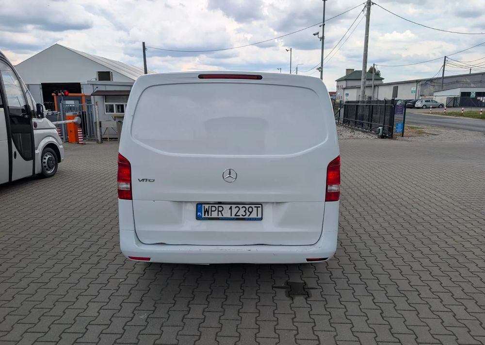 Mercedes-Benz Vito 116 - Furgon: 5 kép. Mercedes-Benz Vito 116 - Furgon: 5 kép.