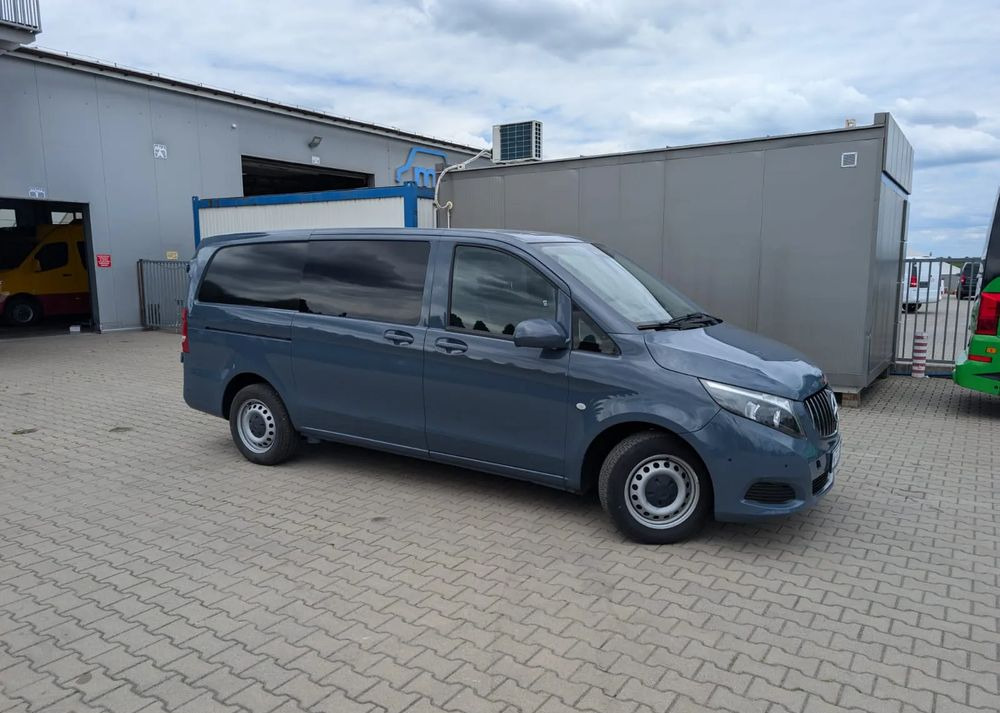 Mercedes-Benz Vito - Duplakabinos kisteherautó: 2 kép. Mercedes-Benz Vito - Duplakabinos kisteherautó: 2 kép.
