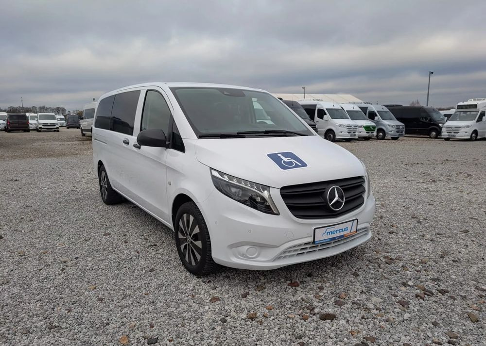 Mercedes-Benz Vito Tourer 114 - Minibusz, Kisbusz: 1 kép. Mercedes-Benz Vito Tourer 114 - Minibusz, Kisbusz: 1 kép.
