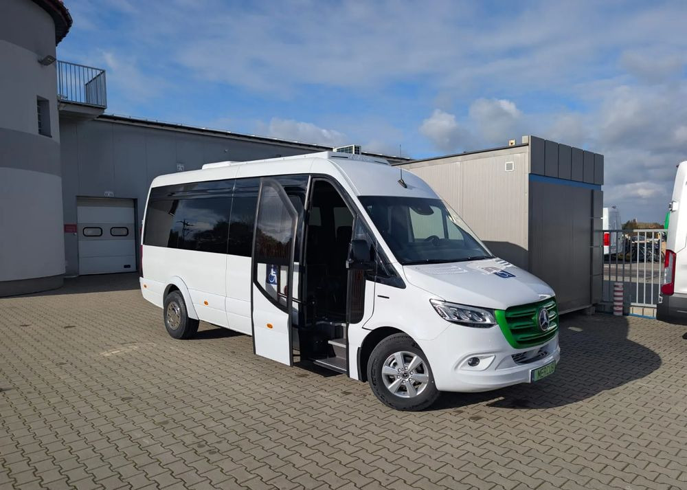 Mercedes-Benz eSprinter - Minibusz, Elektromos busz: 2 kép. Mercedes-Benz eSprinter - Minibusz, Elektromos busz: 2 kép.