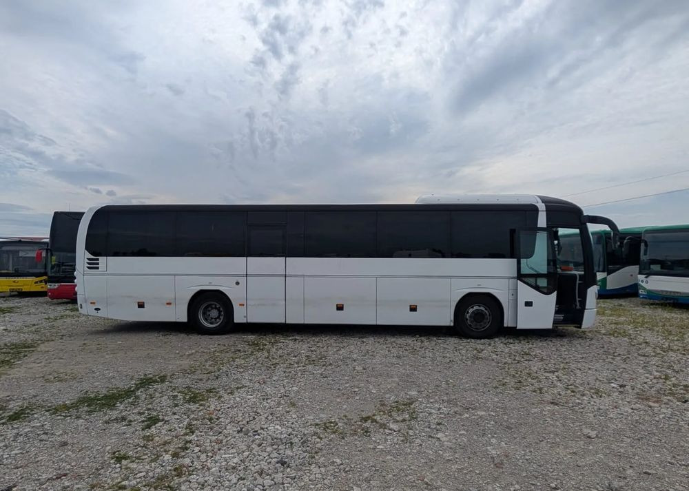 Neoplan Tourliner - Távolsági busz: 3 kép. Neoplan Tourliner - Távolsági busz: 3 kép.
