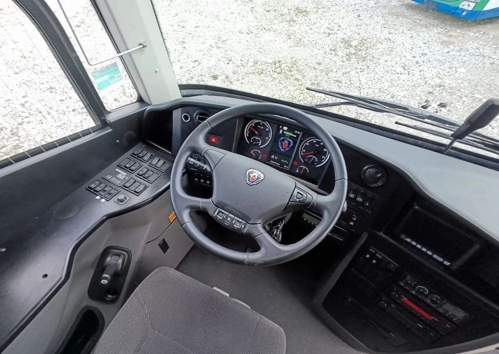 Távolsági busz Scania HIGER: 15 kép. Távolsági busz Scania HIGER: 15 kép.