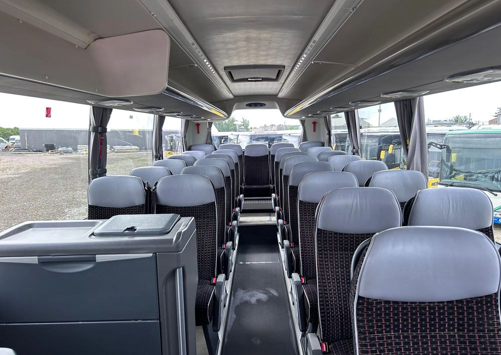 Távolsági busz Scania HIGER: 16 kép. Távolsági busz Scania HIGER: 16 kép.