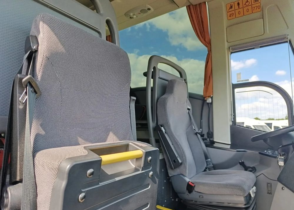 Távolsági busz Scania HIGER: 14 kép. Távolsági busz Scania HIGER: 14 kép.