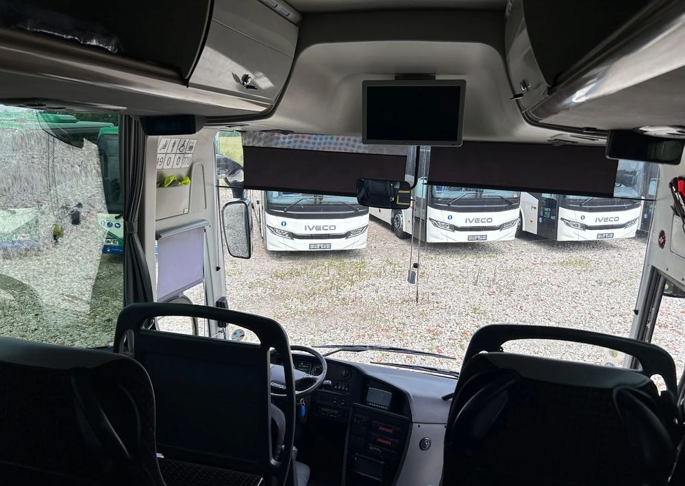 Távolsági busz Scania HIGER: 18 kép. Távolsági busz Scania HIGER: 18 kép.