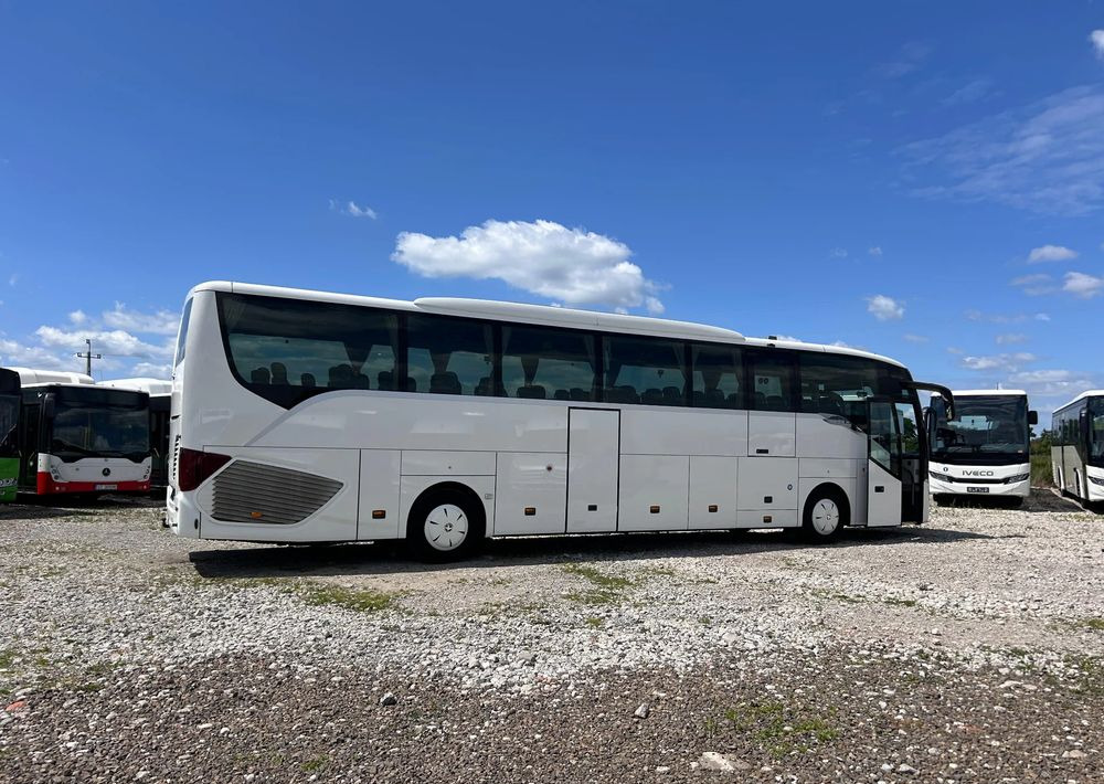 Setra 516 HD/2 - Távolsági busz: 2 kép. Setra 516 HD/2 - Távolsági busz: 2 kép.