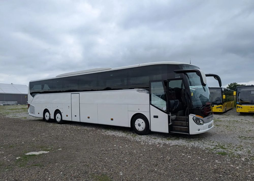 Setra S 519 HD - Távolsági busz: 2 kép. Setra S 519 HD - Távolsági busz: 2 kép.