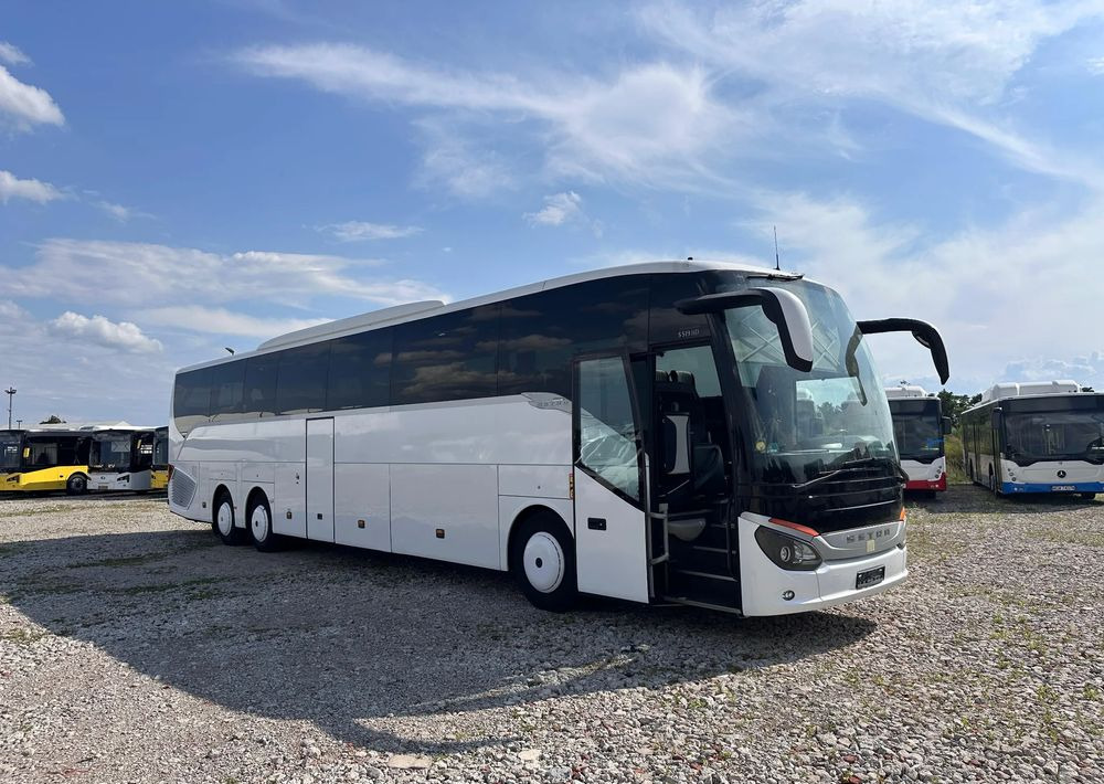 Setra S 519 HD - Távolsági busz: 2 kép. Setra S 519 HD - Távolsági busz: 2 kép.