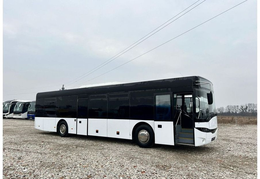Solaris InterUrbino - Helyközi busz: 3 kép. Solaris InterUrbino - Helyközi busz: 3 kép.