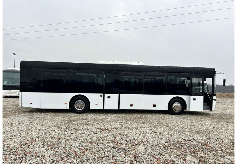 Solaris InterUrbino - Helyközi busz: 4 kép. Solaris InterUrbino - Helyközi busz: 4 kép.