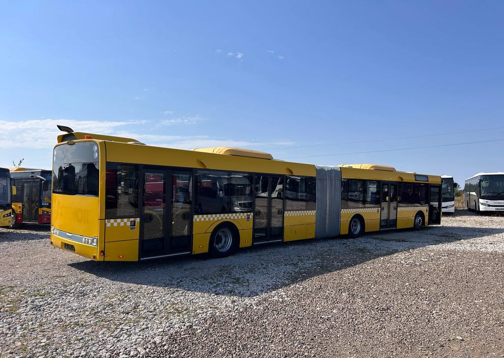 Solaris URBINO 18LE - Csuklós busz: 4 kép. Solaris URBINO 18LE - Csuklós busz: 4 kép.