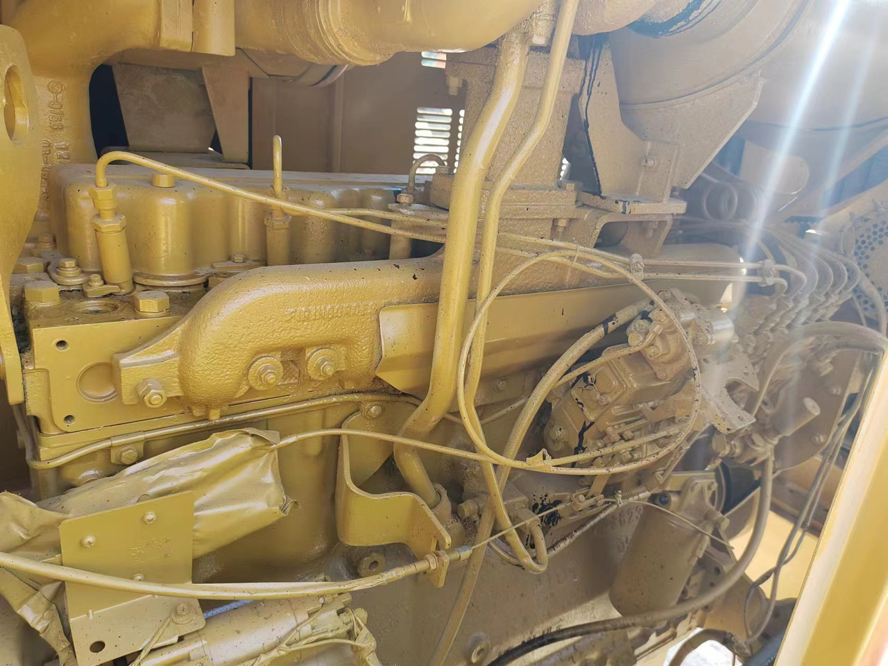 CATERPILLAR 140K - Gréder: 4 kép. CATERPILLAR 140K - Gréder: 4 kép.