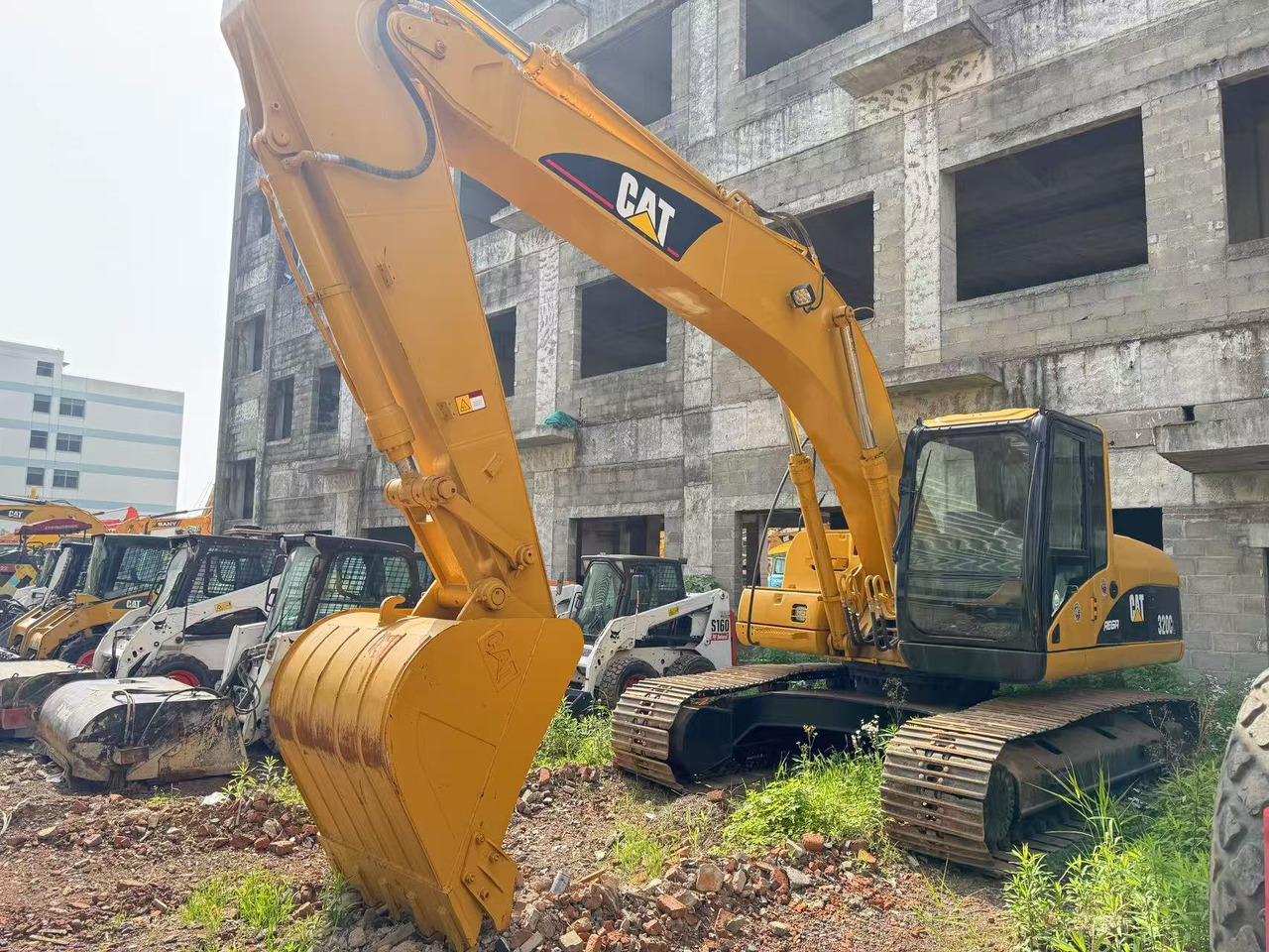 CATERPILLAR 320CL CAT - Lánctalpas kotró: 1 kép. CATERPILLAR 320CL CAT - Lánctalpas kotró: 1 kép.