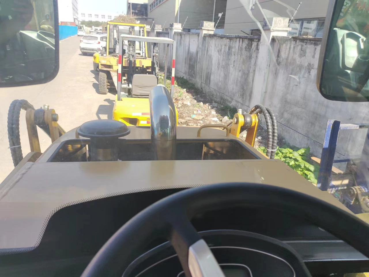 CATERPILLAR 420F - Kotrórakodó: 4 kép. CATERPILLAR 420F - Kotrórakodó: 4 kép.