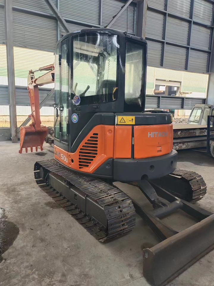 HITACHI ZX50U - Minikotró: 2 kép. HITACHI ZX50U - Minikotró: 2 kép.