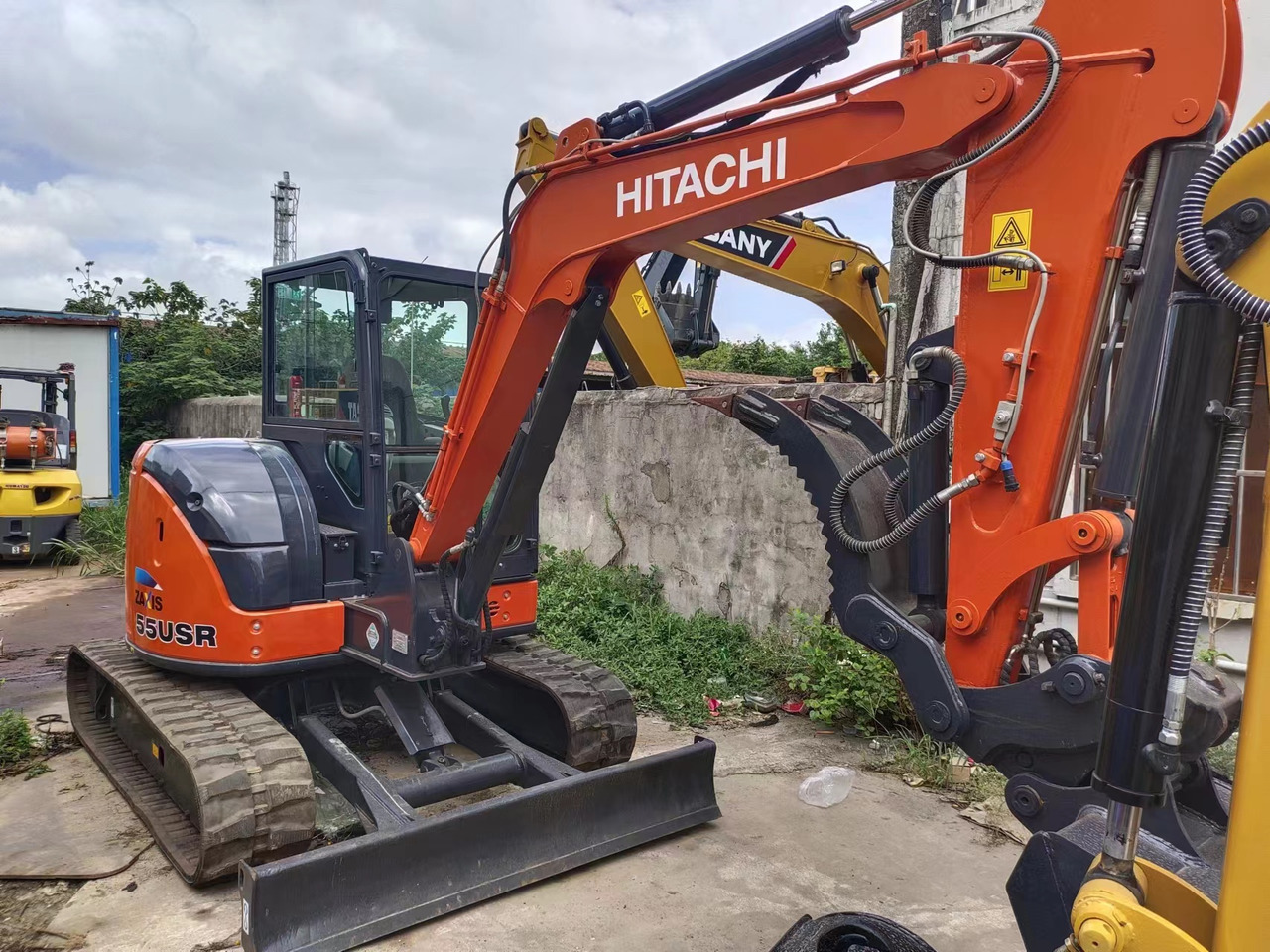 HITACHI ZX55 USR-5A - Minikotró: 4 kép. HITACHI ZX55 USR-5A - Minikotró: 4 kép.