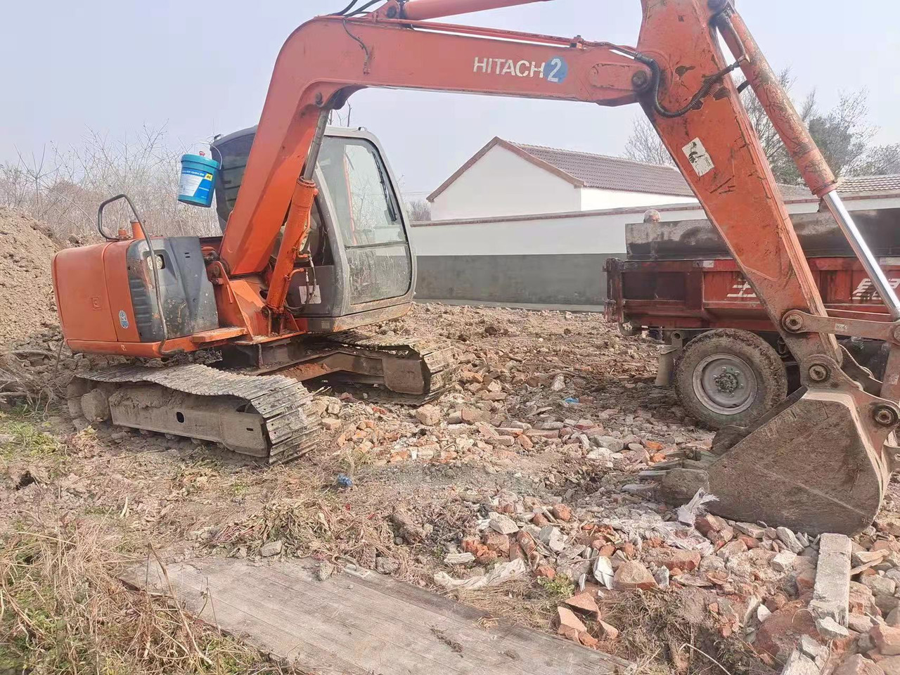 HITACHI ZX70 - Minikotró: 3 kép. HITACHI ZX70 - Minikotró: 3 kép.