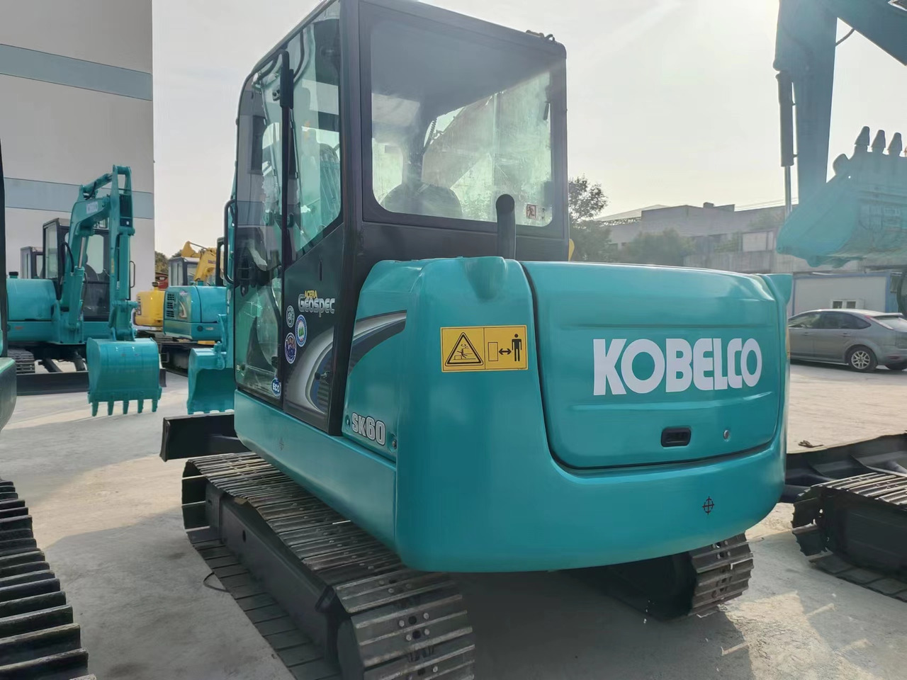 KOBELCO SK60-8 - Minikotró: 1 kép. KOBELCO SK60-8 - Minikotró: 1 kép.