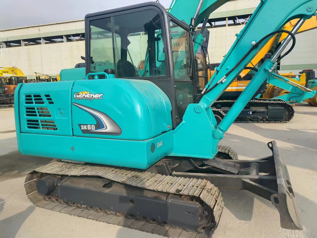 KOBELCO SK60-8 - Minikotró: 5 kép. KOBELCO SK60-8 - Minikotró: 5 kép.
