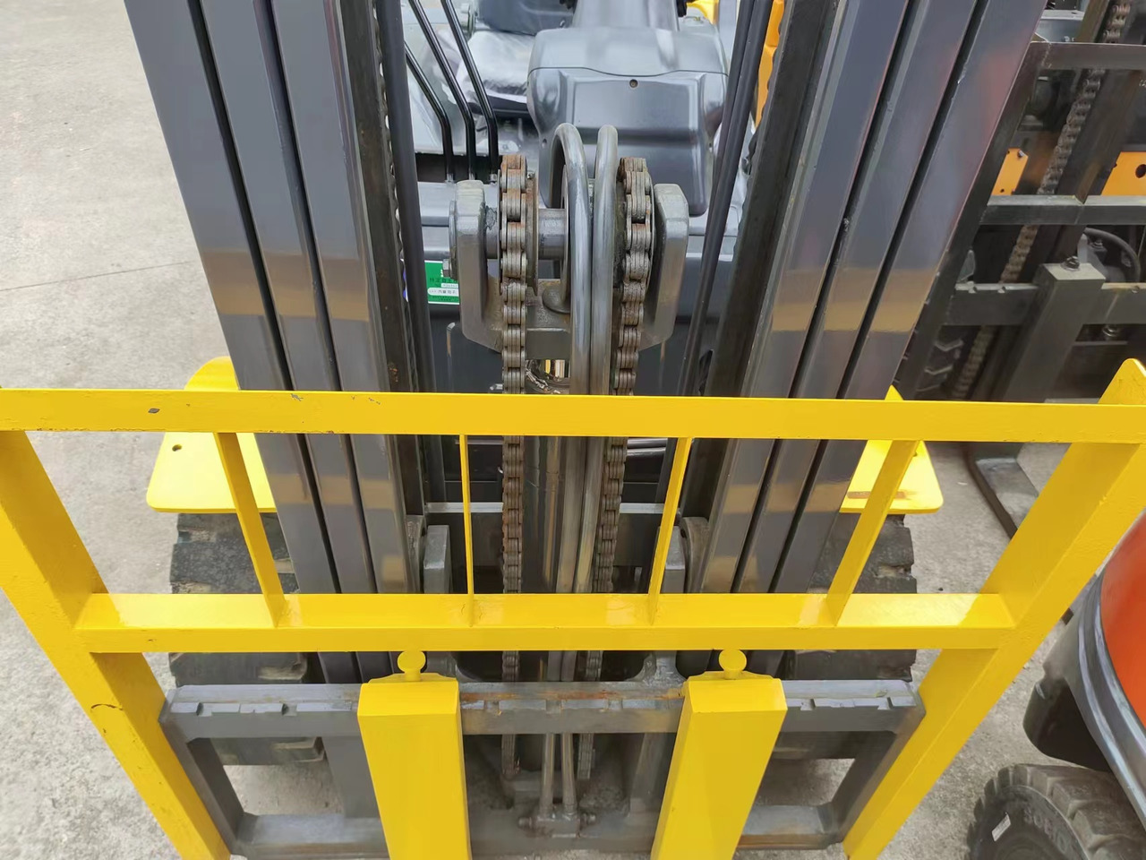 KOMATSU FD30 FD50 FD70 Japanese diesel forklift - Dízel targonca: 3 kép. KOMATSU FD30 FD50 FD70 Japanese diesel forklift - Dízel targonca: 3 kép.