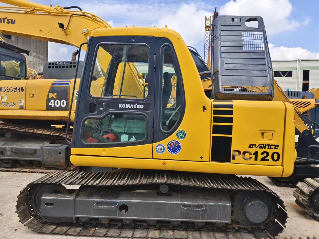 KOMATSU PC120-6 - Lánctalpas kotró: 1 kép. KOMATSU PC120-6 - Lánctalpas kotró: 1 kép.