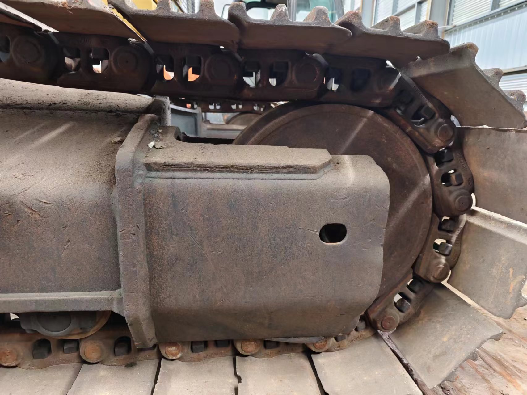 Lánctalpas kotró KOMATSU PC400-7: 7 kép.