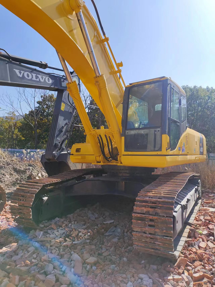 KOMATSU PC400-7 PC400 - Lánctalpas kotró: 3 kép. KOMATSU PC400-7 PC400 - Lánctalpas kotró: 3 kép.