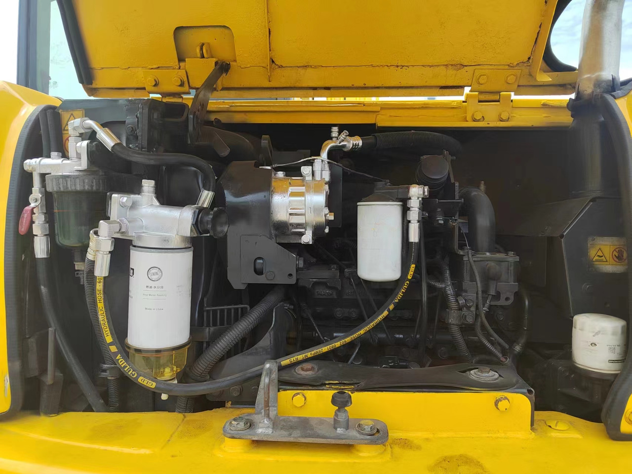 KOMATSU PC70-8 - Lánctalpas kotró: 5 kép. KOMATSU PC70-8 - Lánctalpas kotró: 5 kép.