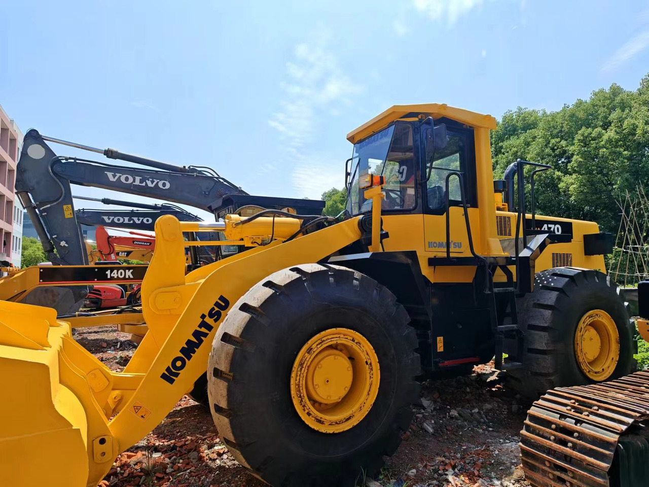 KOMATSU WA470-3 - Gumikerekes homlokrakodó: 1 kép. KOMATSU WA470-3 - Gumikerekes homlokrakodó: 1 kép.