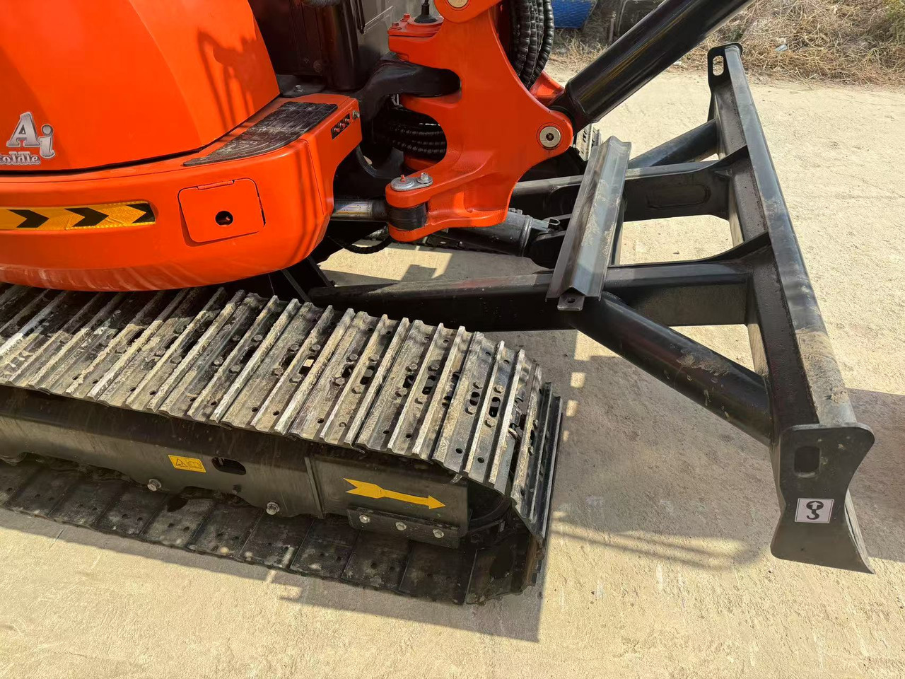 KUBOTA U55-4 - Minikotró: 5 kép. KUBOTA U55-4 - Minikotró: 5 kép.