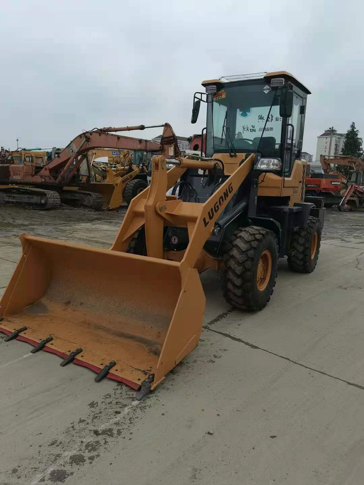 LUGONG L928 lízing LUGONG L928: 10 kép.