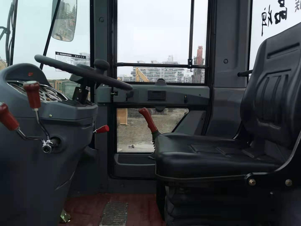 LUGONG L928 lízing LUGONG L928: 6 kép.