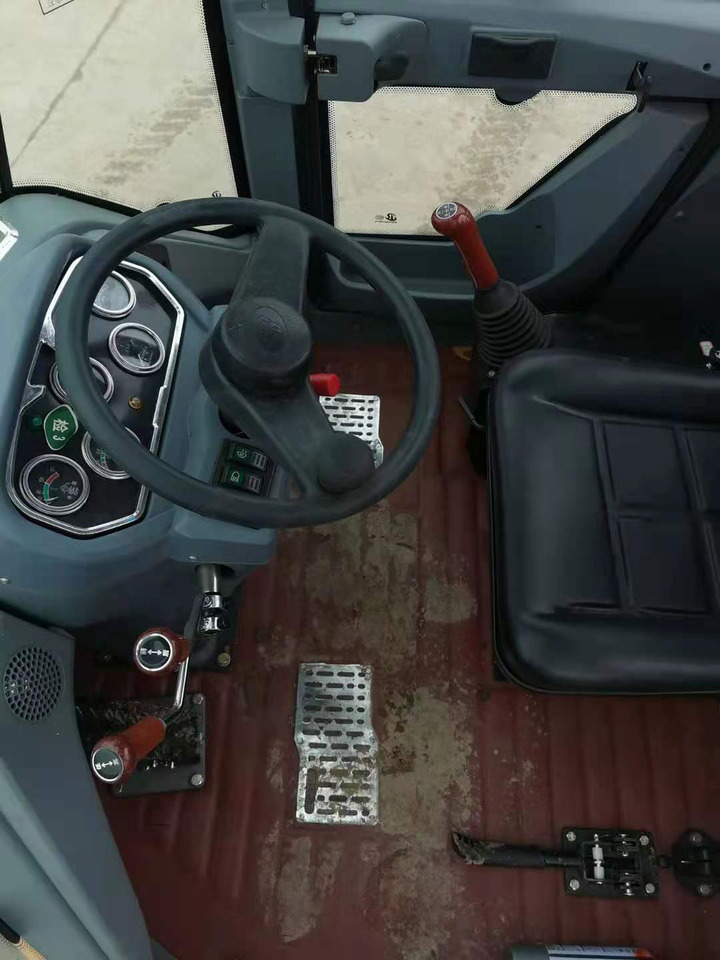 LUGONG L928 lízing LUGONG L928: 7 kép.