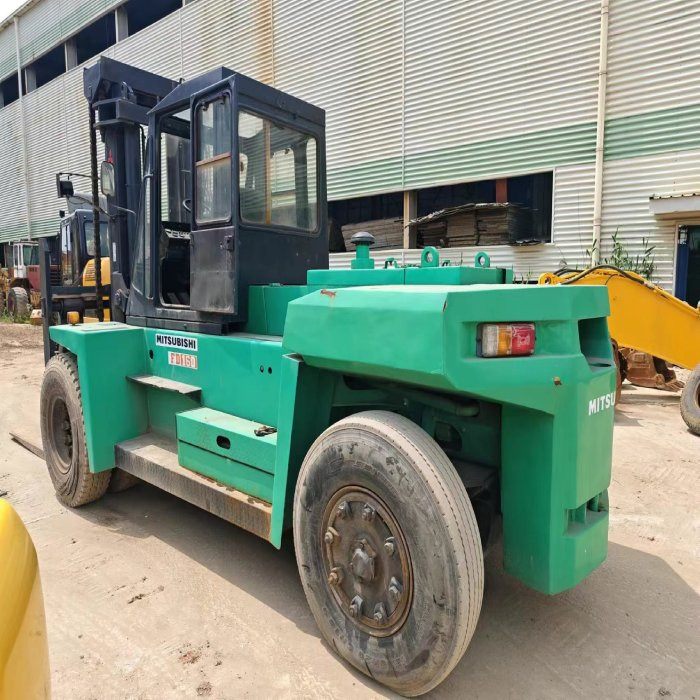 MITSUBISHI FD160 - Dízel targonca: 5 kép. MITSUBISHI FD160 - Dízel targonca: 5 kép.