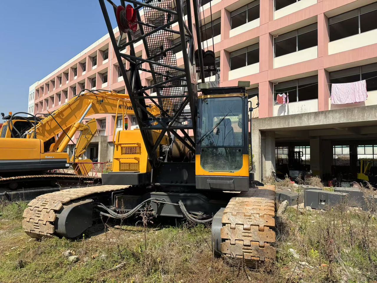 SANY scc550c - Lánctalpas daru: 2 kép. SANY scc550c - Lánctalpas daru: 2 kép.