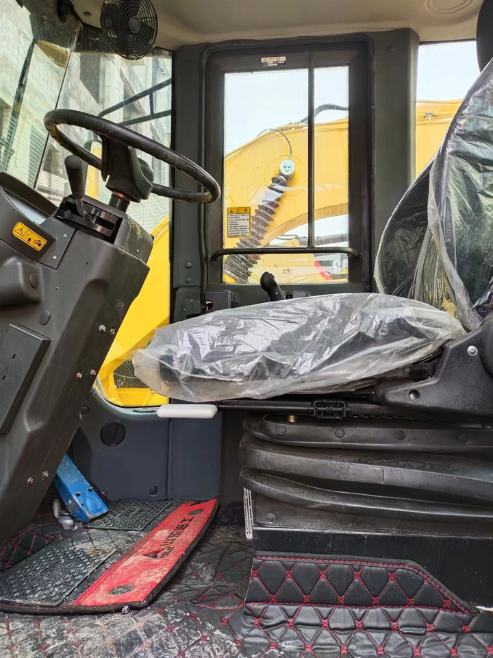 SDLG LG936L - Gumikerekes homlokrakodó: 5 kép. SDLG LG936L - Gumikerekes homlokrakodó: 5 kép.