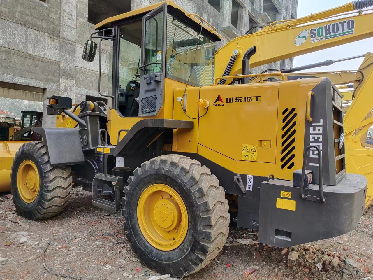 SDLG LG936L - Gumikerekes homlokrakodó: 1 kép. SDLG LG936L - Gumikerekes homlokrakodó: 1 kép.