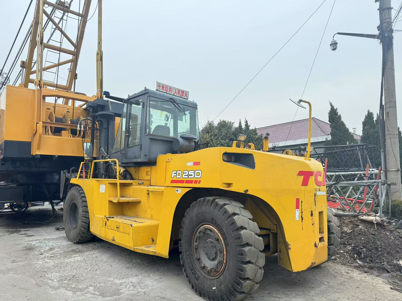 TCM FD250 - Dízel targonca: 2 kép. TCM FD250 - Dízel targonca: 2 kép.