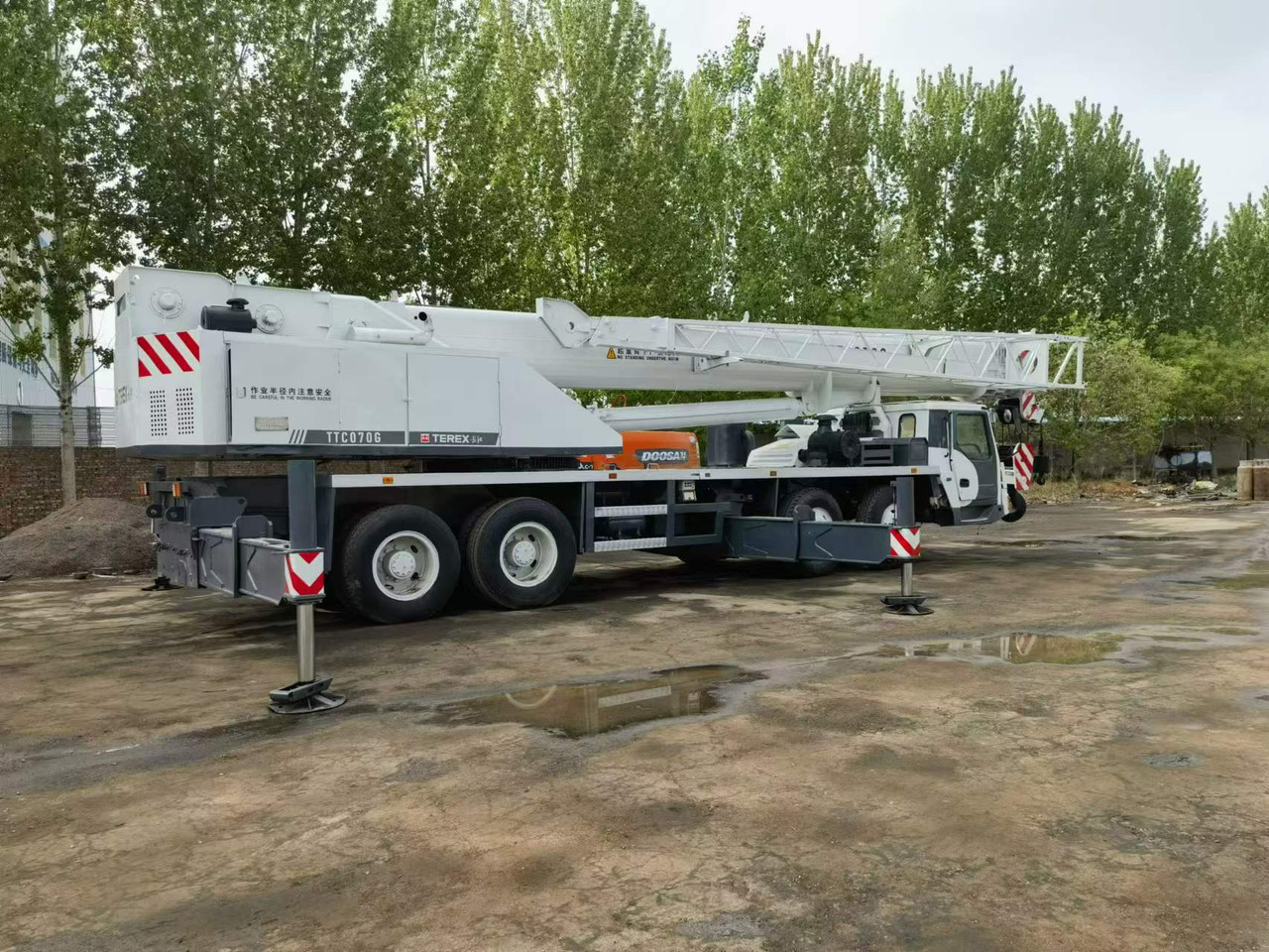 TEREX CHANGJIANG 70Ton - Autódaru: 5 kép. TEREX CHANGJIANG 70Ton - Autódaru: 5 kép.