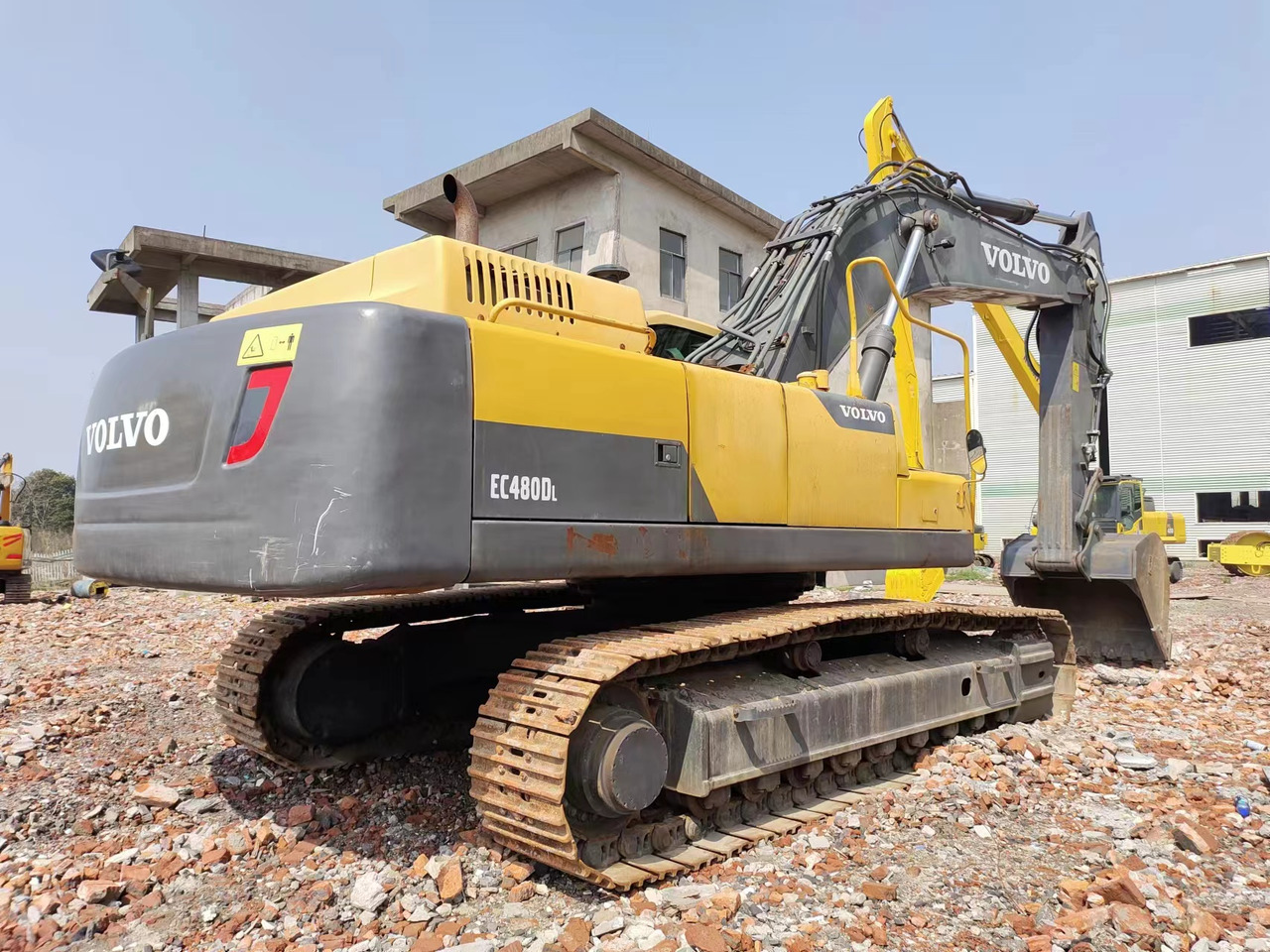 VOLVO EC480DL - Lánctalpas kotró: 2 kép. VOLVO EC480DL - Lánctalpas kotró: 2 kép.