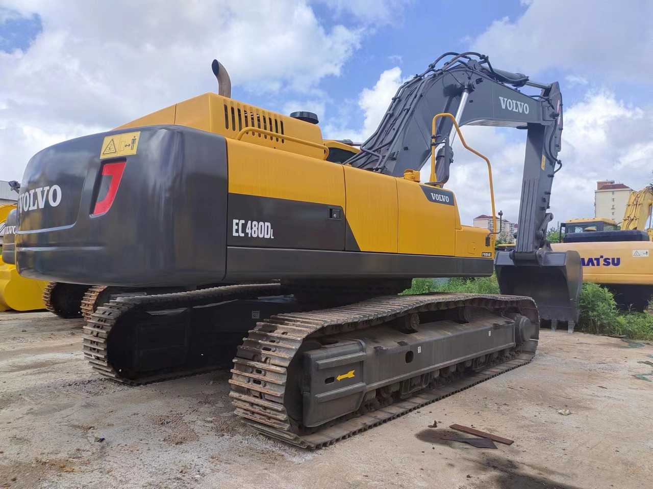 VOLVO EC480DL South Korea - Lánctalpas kotró: 4 kép. VOLVO EC480DL South Korea - Lánctalpas kotró: 4 kép.