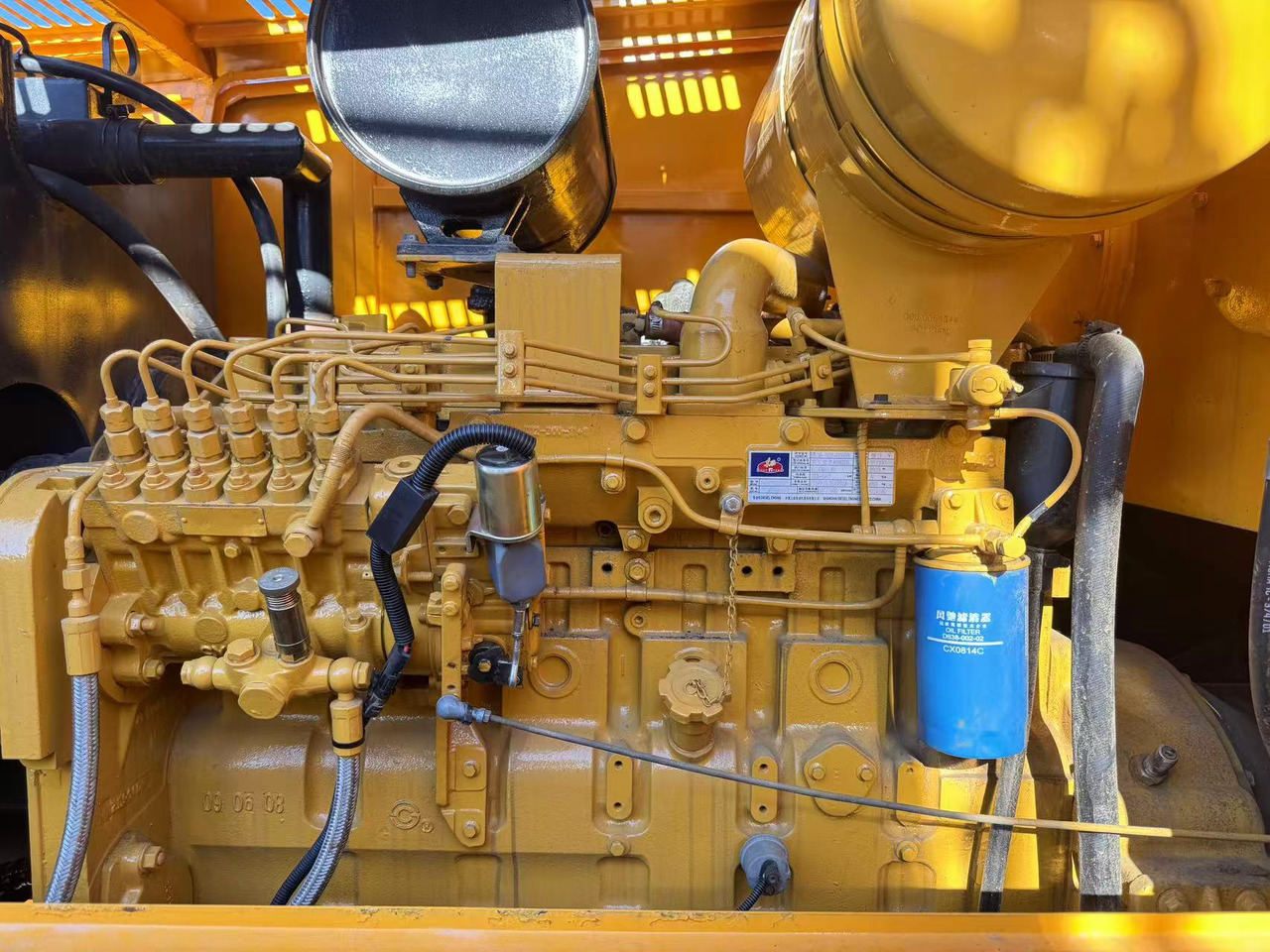 XCMG GR180 - Gréder: 5 kép. XCMG GR180 - Gréder: 5 kép.